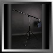 中号顶灯架在专业摄影服务中的关键作用与选购指南